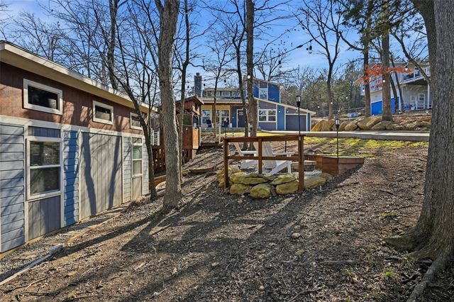 404 Hacienda Drive, Pottsboro, TX 75076