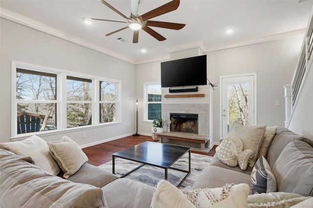 404 Hacienda Drive, Pottsboro, TX 75076