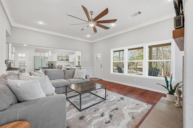 404 Hacienda Drive, Pottsboro, TX 75076