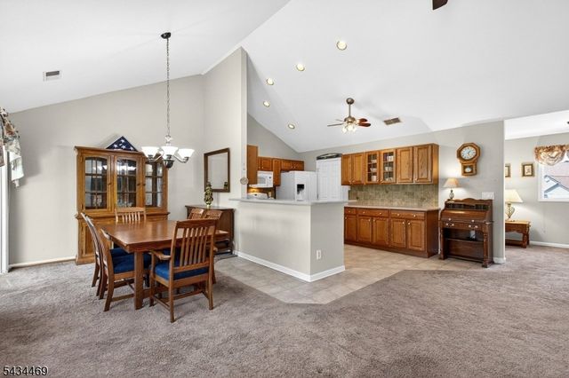 23 Caleb Ct, Hardyston Twp., NJ 07419