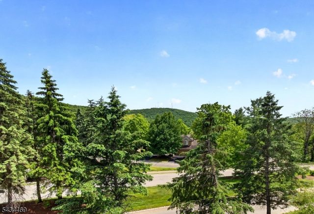 23 Caleb Ct, Hardyston Twp., NJ 07419