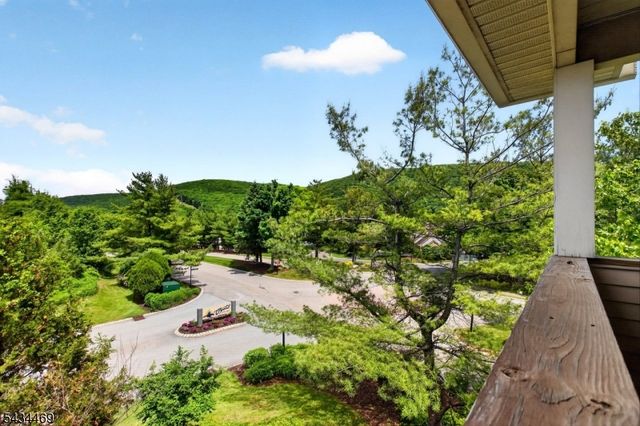 23 Caleb Ct, Hardyston Twp., NJ 07419