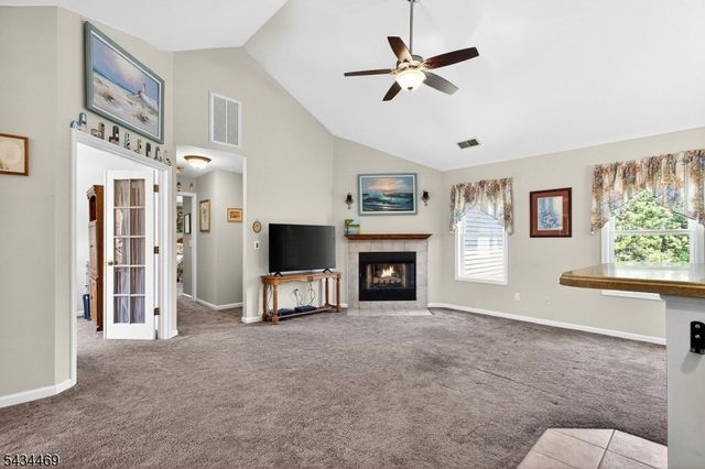 23 Caleb Ct, Hardyston Twp., NJ 07419