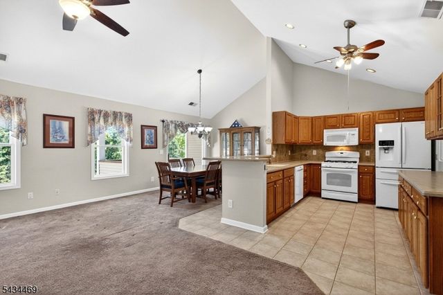 23 Caleb Ct, Hardyston Twp., NJ 07419