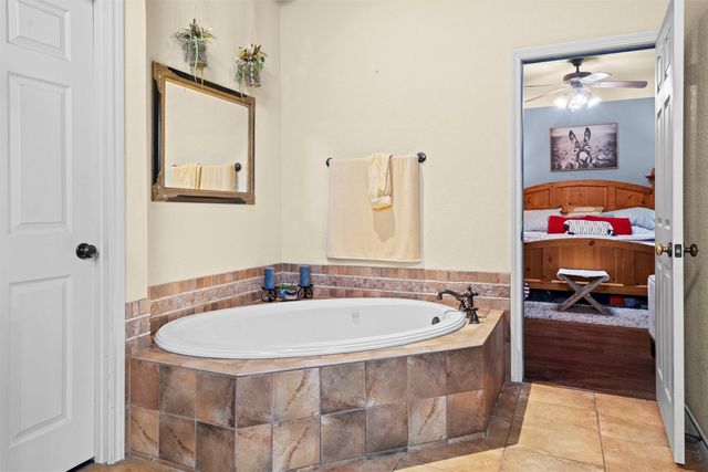 1561 Saint Andrews Drive, Red Oak, TX 75154