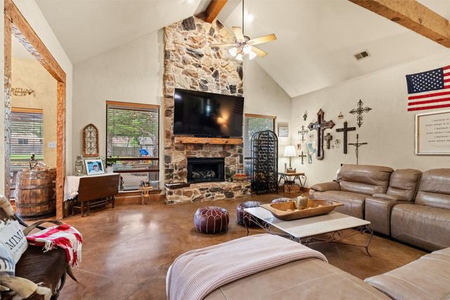 1561 Saint Andrews Drive, Red Oak, TX 75154
