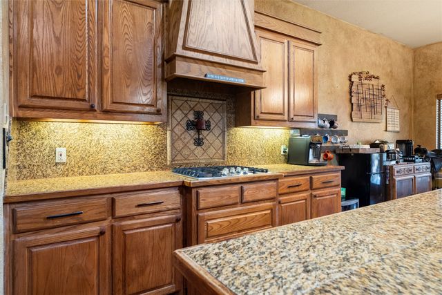 1561 Saint Andrews Drive, Red Oak, TX 75154