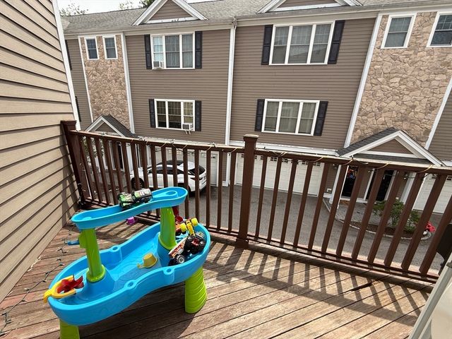 159 Willard St 7, Quincy, MA 02169