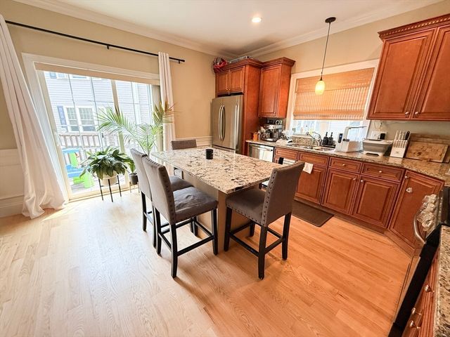 159 Willard St 7, Quincy, MA 02169
