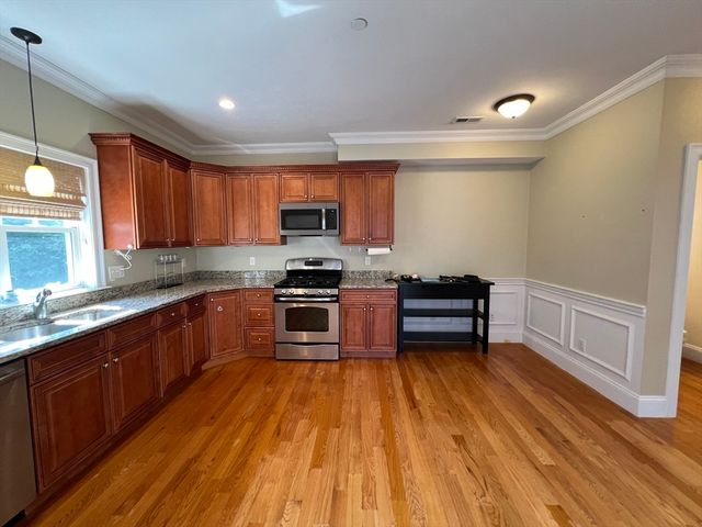159 Willard St 7, Quincy, MA 02169