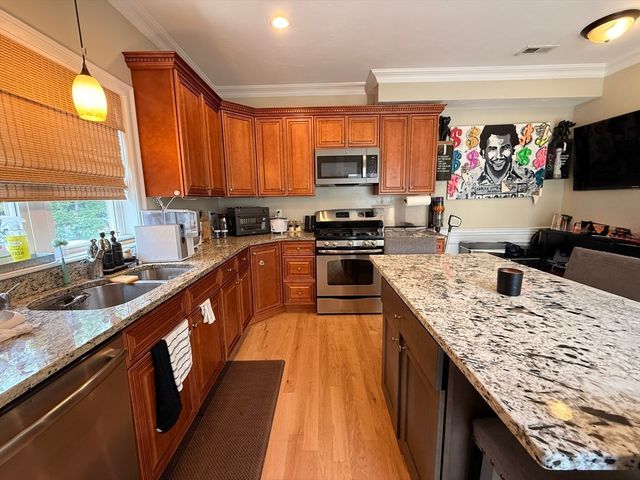 159 Willard St 7, Quincy, MA 02169