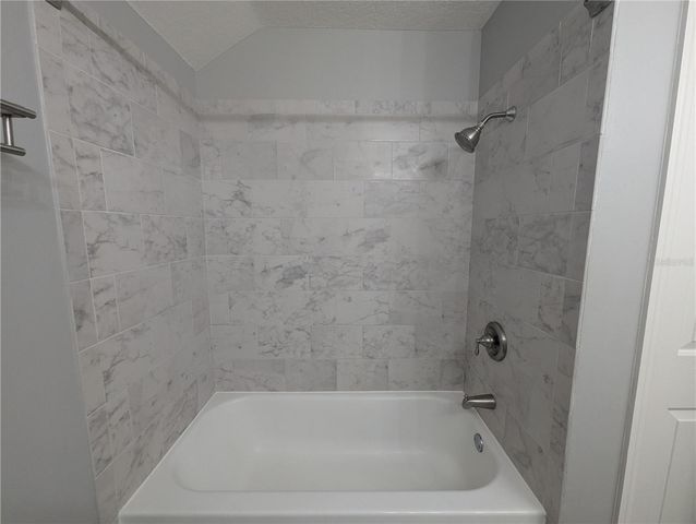 6202 GANNETDALE DRIVE, Lithia, FL 33547
