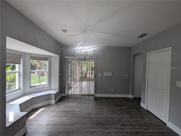 6202 GANNETDALE DRIVE, Lithia, FL 33547