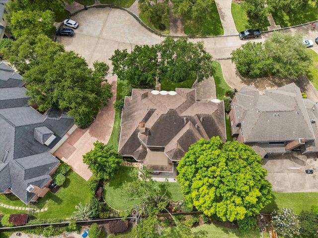 13610 Lakeshore Way Court, Houston, TX 77077