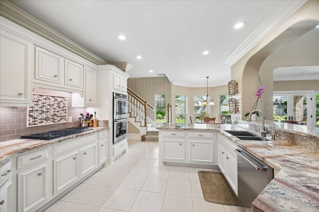 13610 Lakeshore Way Court, Houston, TX 77077