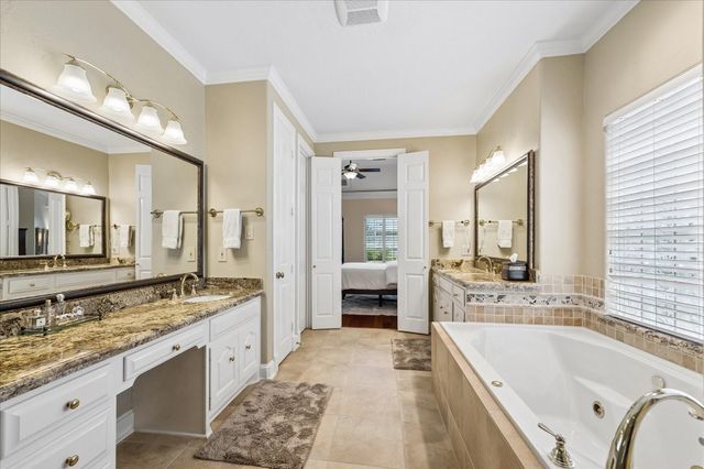 13610 Lakeshore Way Court, Houston, TX 77077