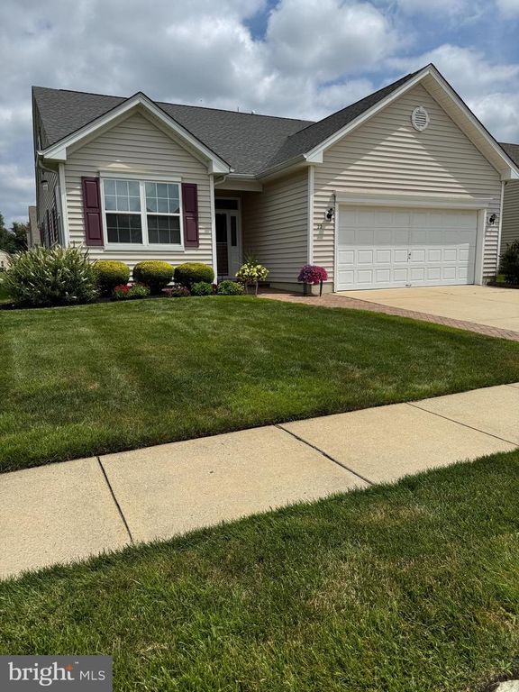 22 PLEASANT VALLEY DR, Sewell, NJ 08080