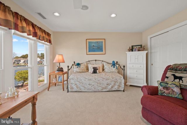 46 BOATSWAIN DR, Berlin, MD 21811