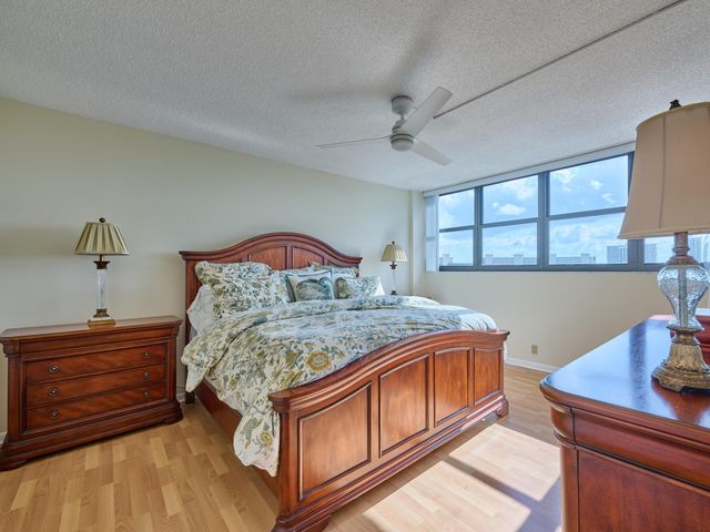 336 Golfview Road 605, North Palm Beach, FL 33408