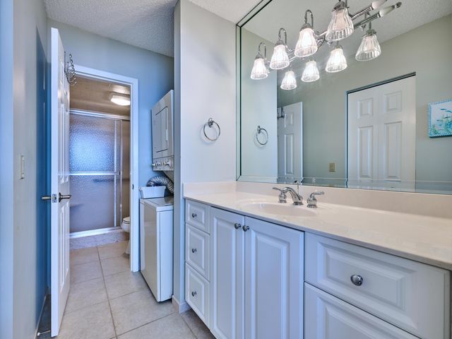 336 Golfview Road 605, North Palm Beach, FL 33408