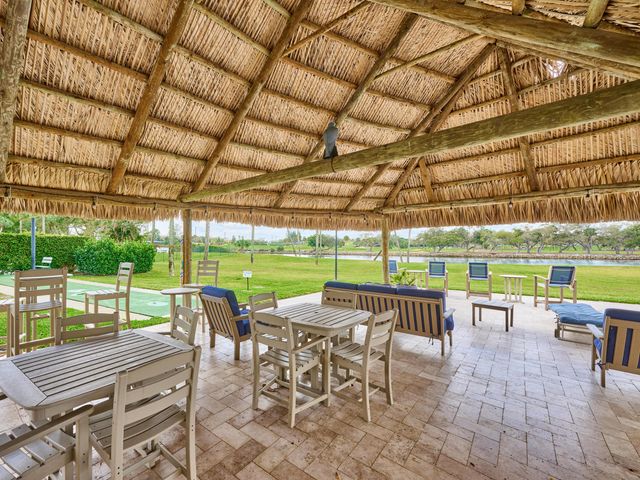 336 Golfview Road 605, North Palm Beach, FL 33408