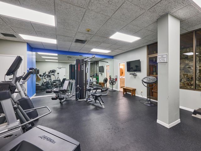 336 Golfview Road 605, North Palm Beach, FL 33408