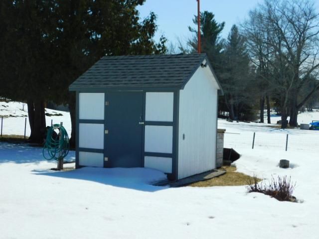 4960 Pine Drive, Excelsior Twp, MI 49646