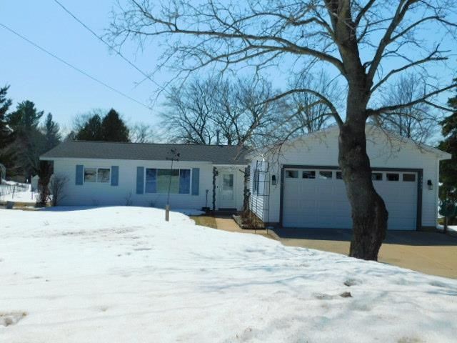 4960 Pine Drive, Excelsior Twp, MI 49646