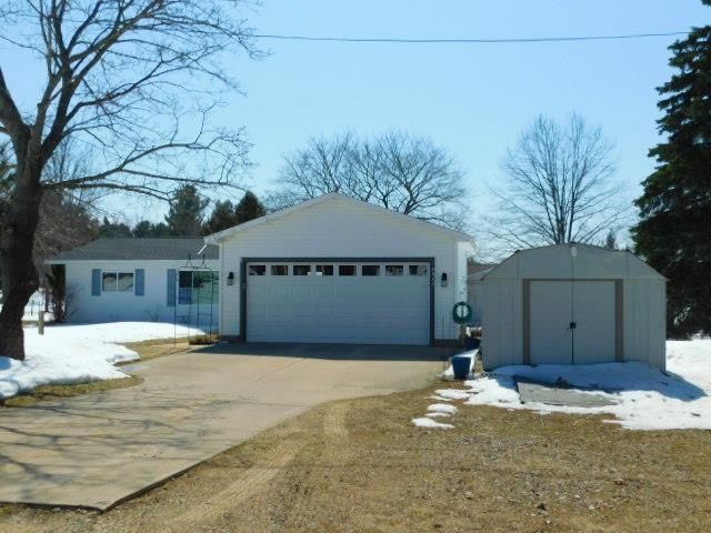 4960 Pine Drive, Excelsior Twp, MI 49646
