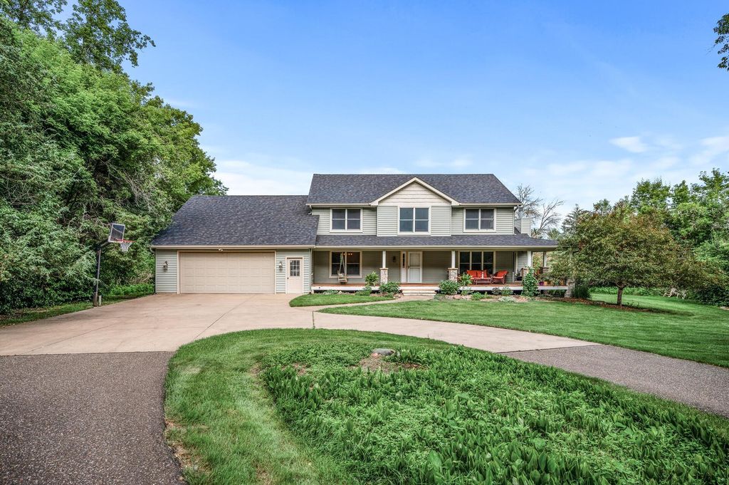 1385 Quant Avenue S, Lake Saint Croix Beach, MN 55043
