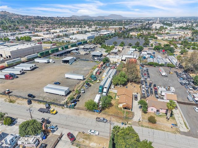 2350 S Artesia, San Bernardino, CA 92408