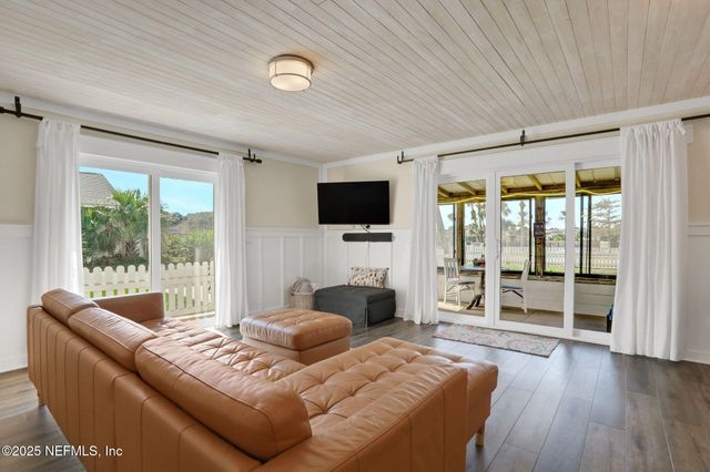 1721 S 2ND Street S, Jacksonville Beach, FL 32250