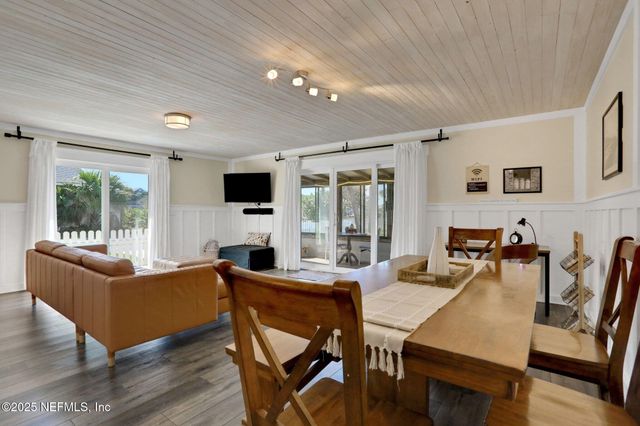 1721 S 2ND Street S, Jacksonville Beach, FL 32250