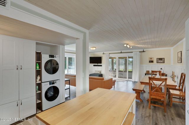 1721 S 2ND Street S, Jacksonville Beach, FL 32250