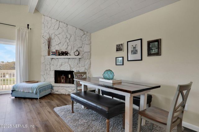 1721 S 2ND Street S, Jacksonville Beach, FL 32250