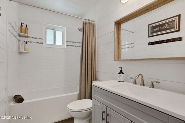 1721 S 2ND Street S, Jacksonville Beach, FL 32250