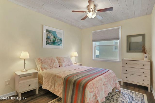 1721 S 2ND Street S, Jacksonville Beach, FL 32250