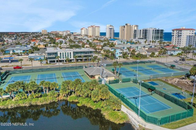 1721 S 2ND Street S, Jacksonville Beach, FL 32250