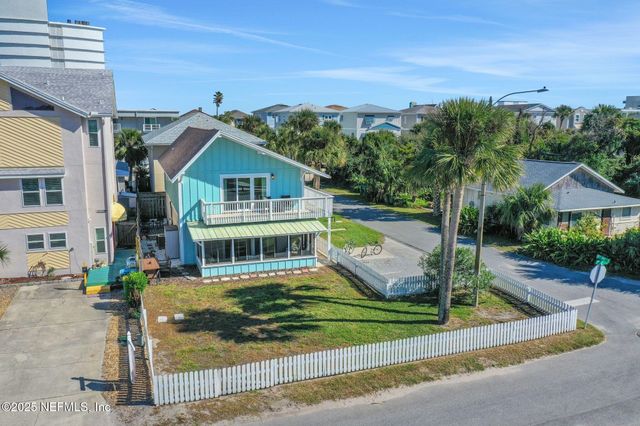 1721 S 2ND Street S, Jacksonville Beach, FL 32250