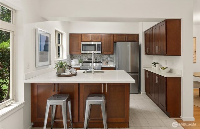 9003 158th Place NE, Redmond, WA 98052