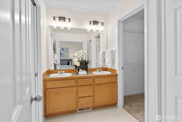 9003 158th Place NE, Redmond, WA 98052