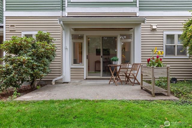 9003 158th Place NE, Redmond, WA 98052