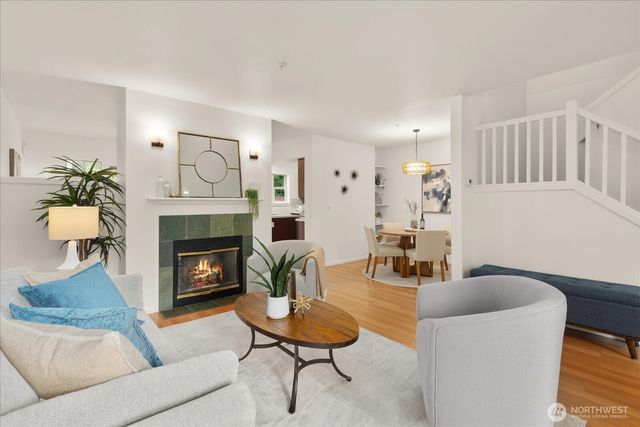 9003 158th Place NE, Redmond, WA 98052