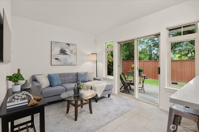 9003 158th Place NE, Redmond, WA 98052