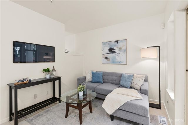 9003 158th Place NE, Redmond, WA 98052