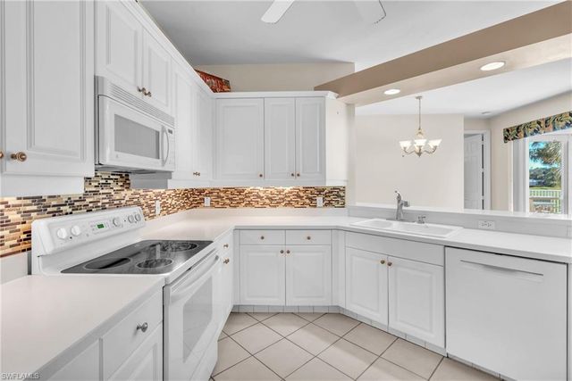 1610 Clermont DR # 104, Naples, FL 34109