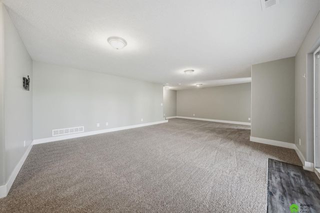 9515 Friedman Street, Lincoln, NE 68516