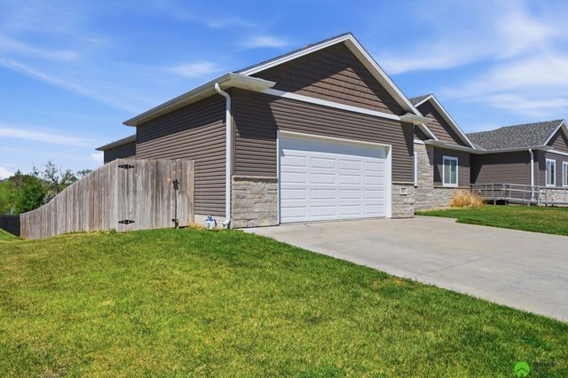 9515 Friedman Street, Lincoln, NE 68516