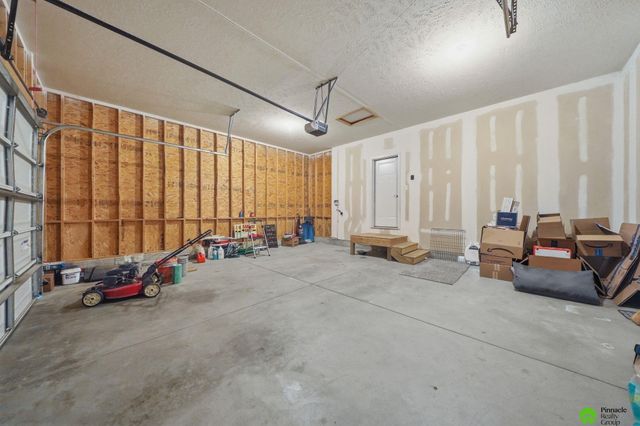 9515 Friedman Street, Lincoln, NE 68516
