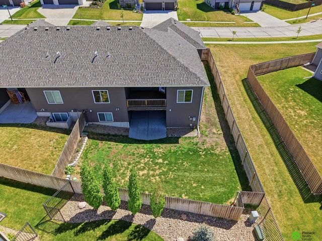 9515 Friedman Street, Lincoln, NE 68516